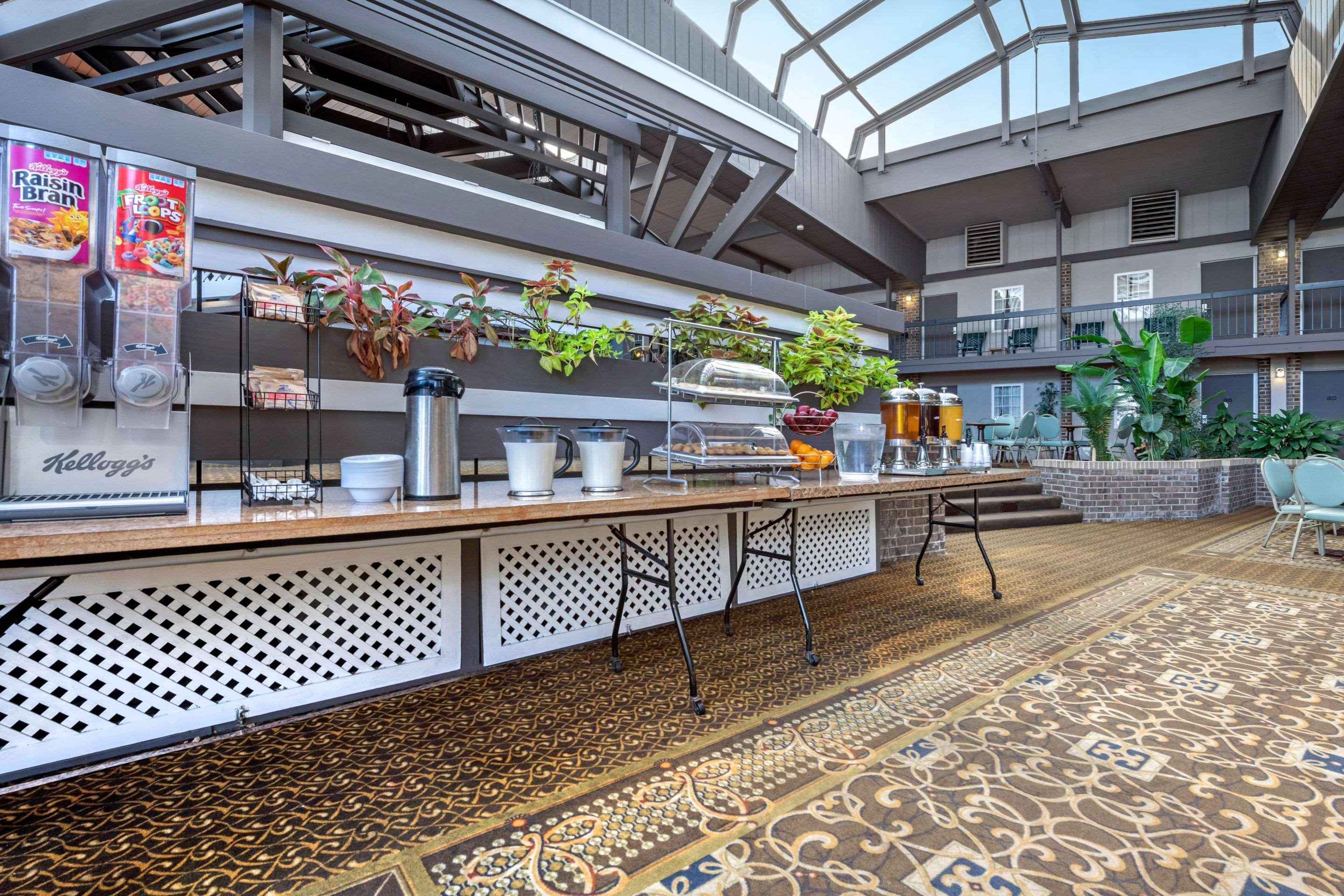 Clarion Hotel And Conference Center Harrisburg West New Cumberland Εξωτερικό φωτογραφία